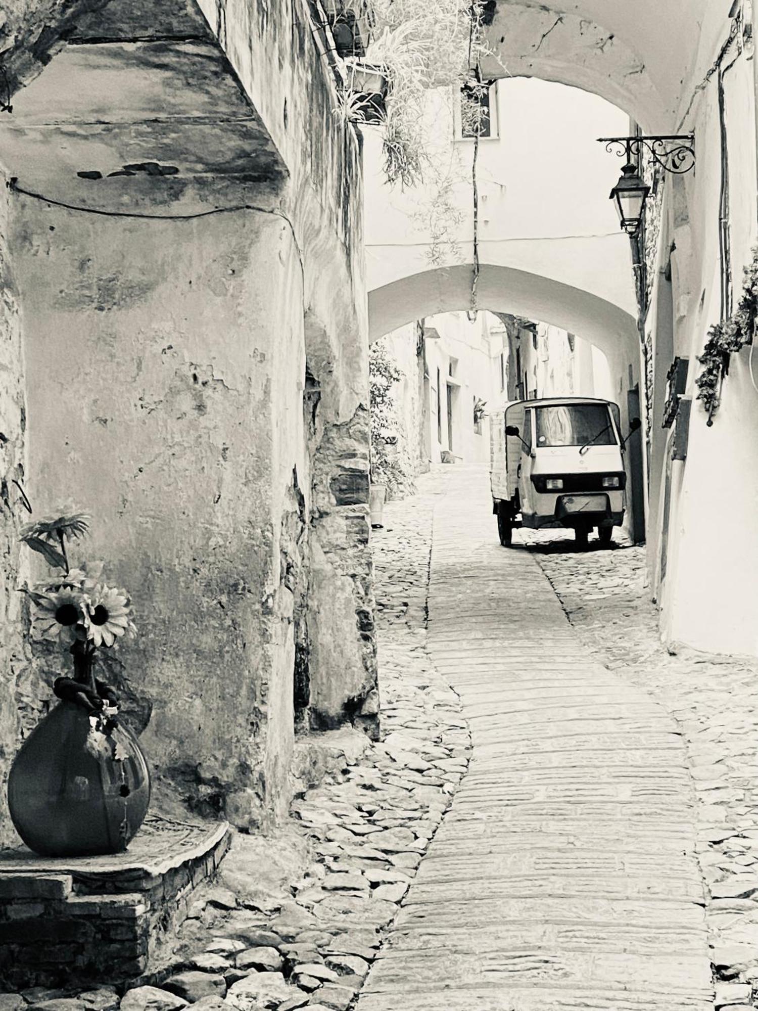 A Ca Du Barba Ge Bed & Breakfast Vallebona Bagian luar foto