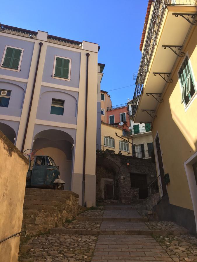 A Ca Du Barba Ge Bed & Breakfast Vallebona Bagian luar foto